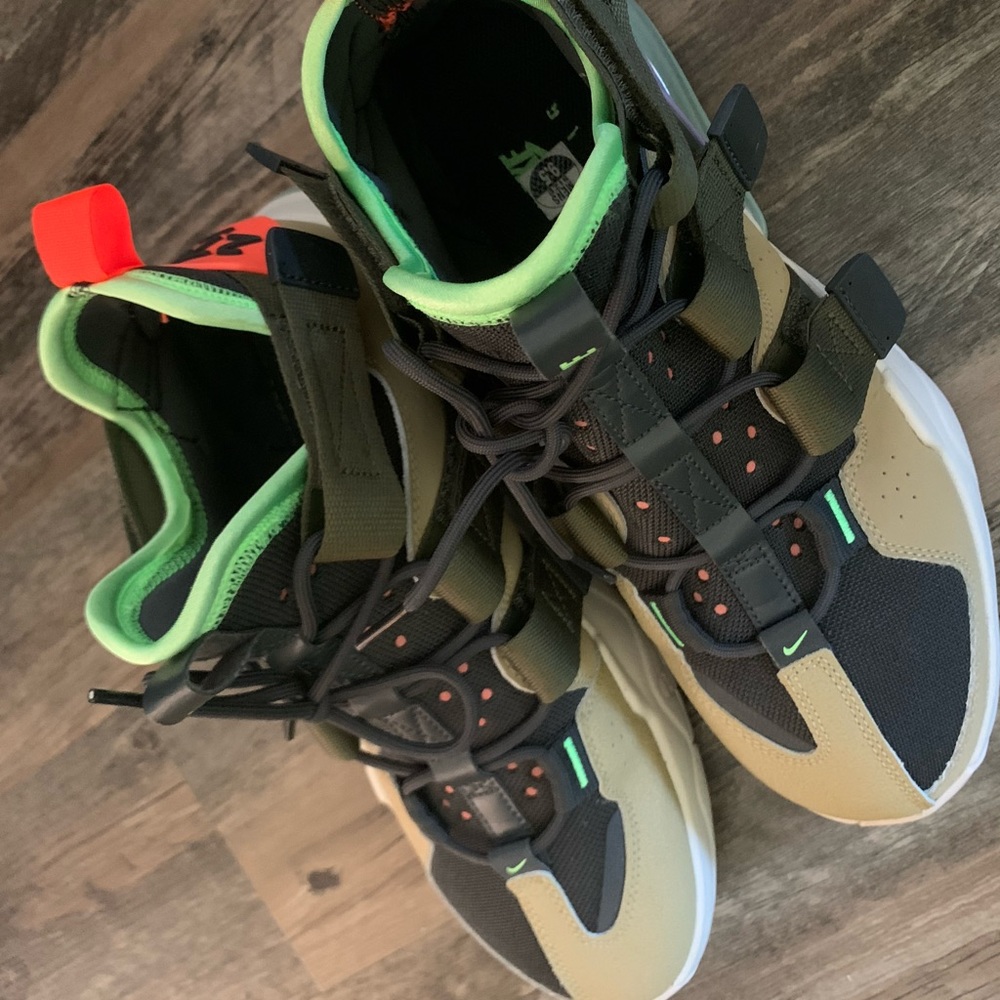 Nike 270 worn once super cool!!!